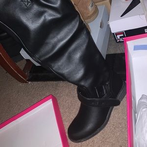 Flat Knee Boots, Letoya